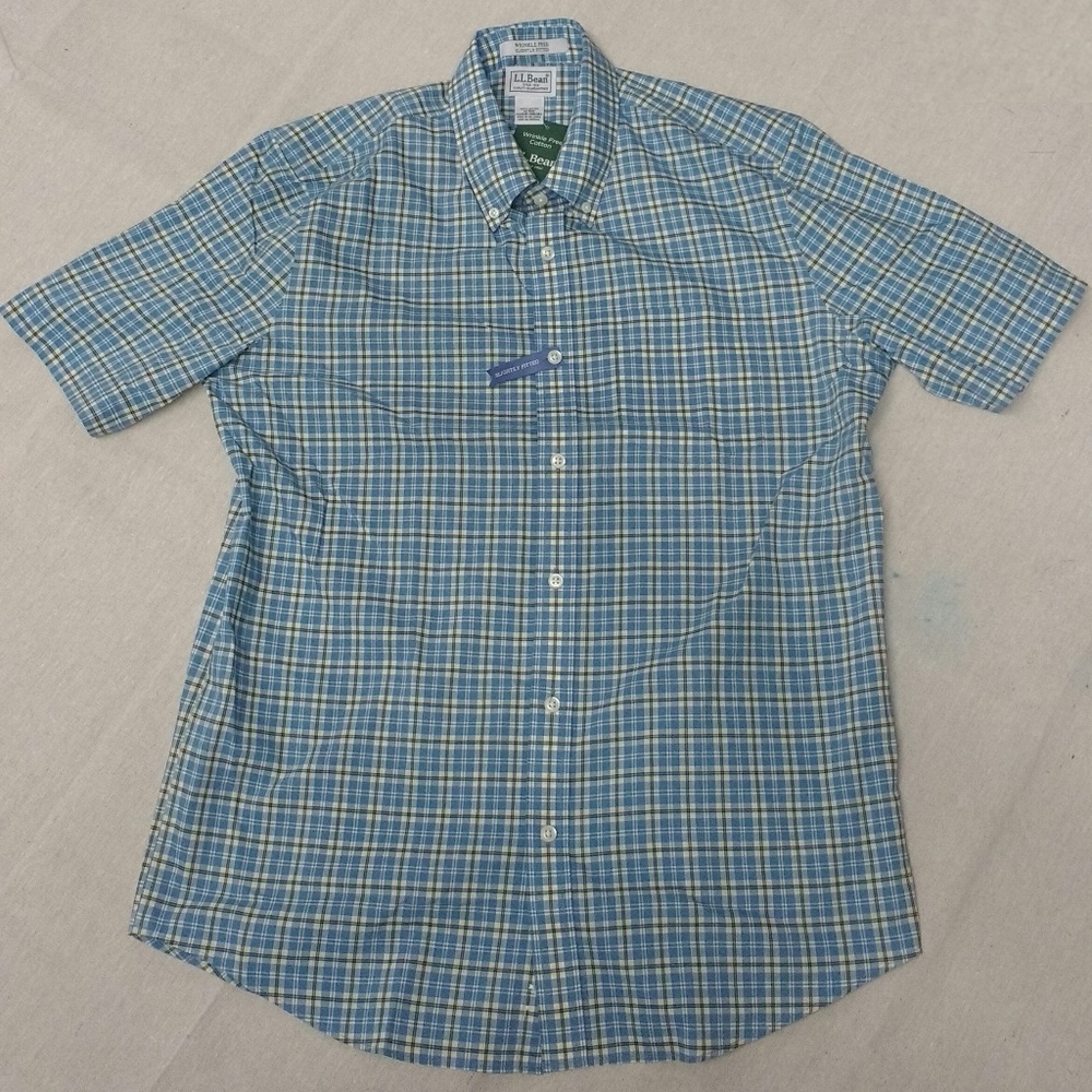 LL Bean Wrinkle-Free Button-Down Shirt (Medium)